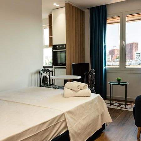 Cozy And Chic Studio Apartment ティラナ エクステリア 写真
